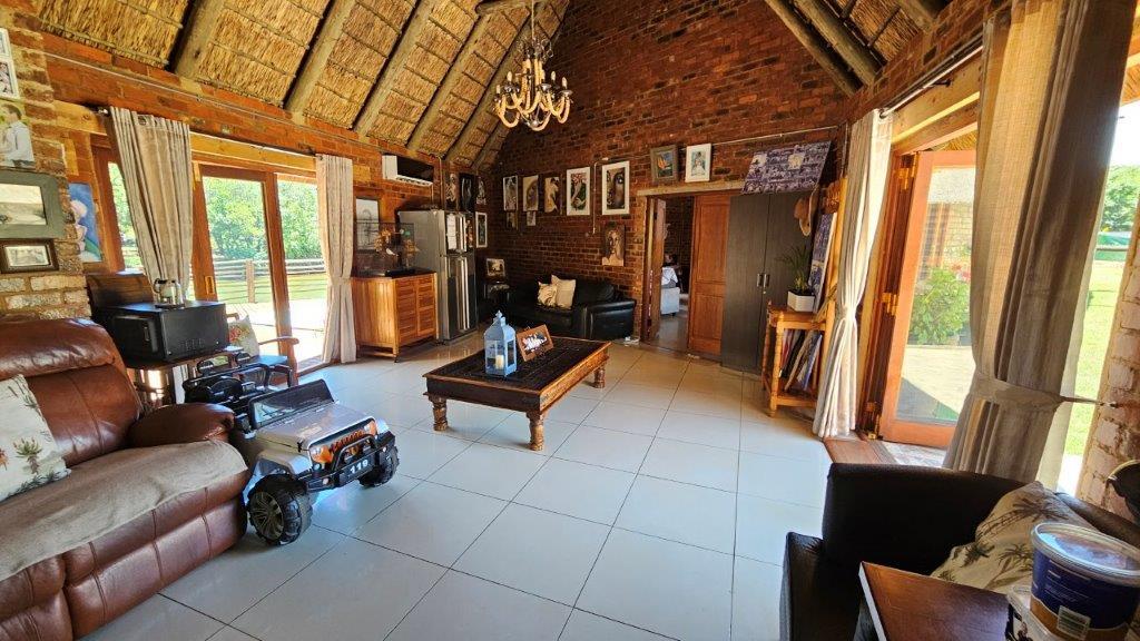 8 Bedroom Property for Sale in Skeerpoort North West